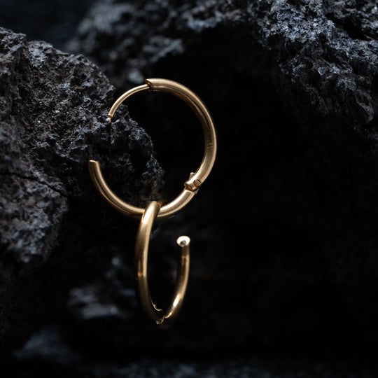 Boucles d'Oreilles Créoles Or avec Pierres Blanches et Roses