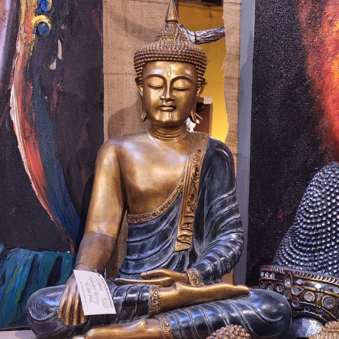 Bouddha méditant peint moyen