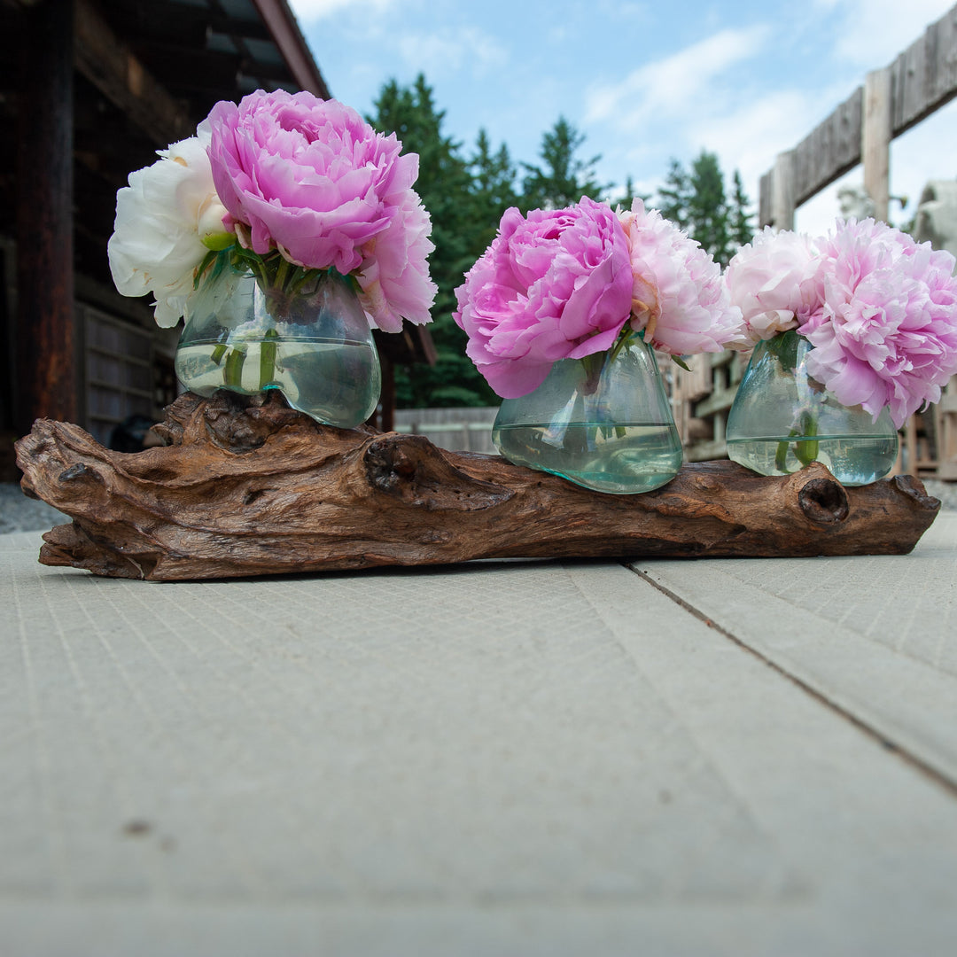 Horizontal Triple Glass Globes on Gamal Wood
