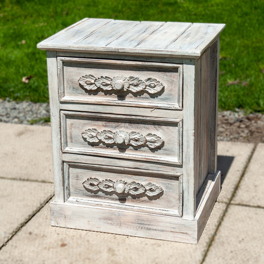 Table de chevet en teck blanc délavé