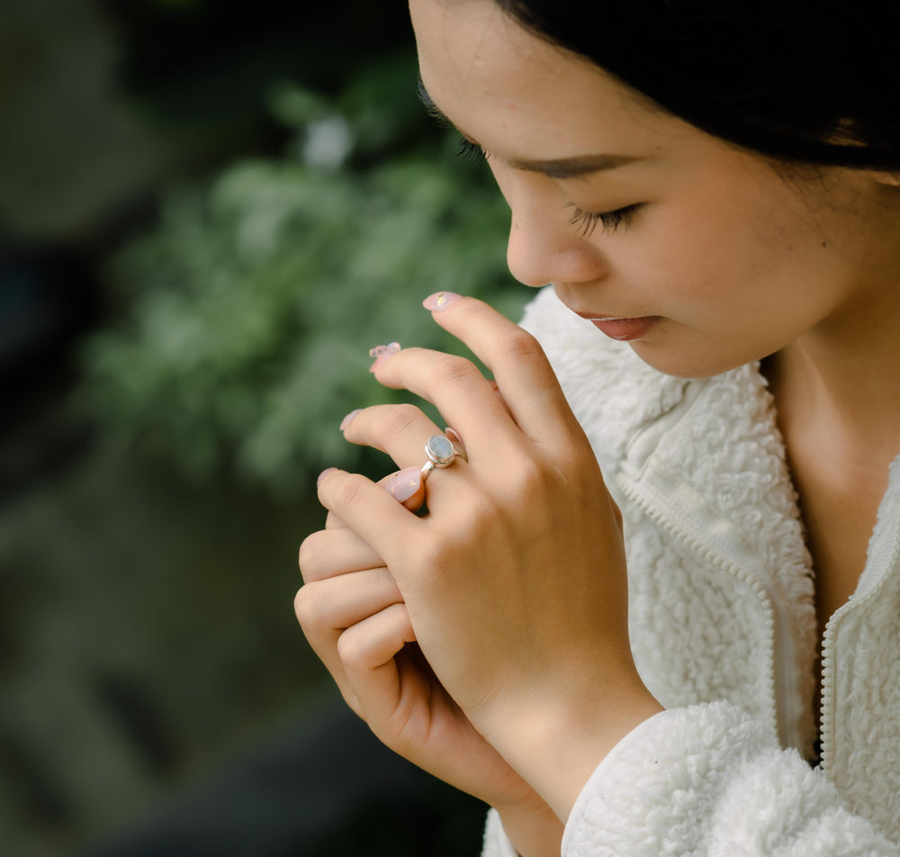 Bagues empilables multi-bandes grenat