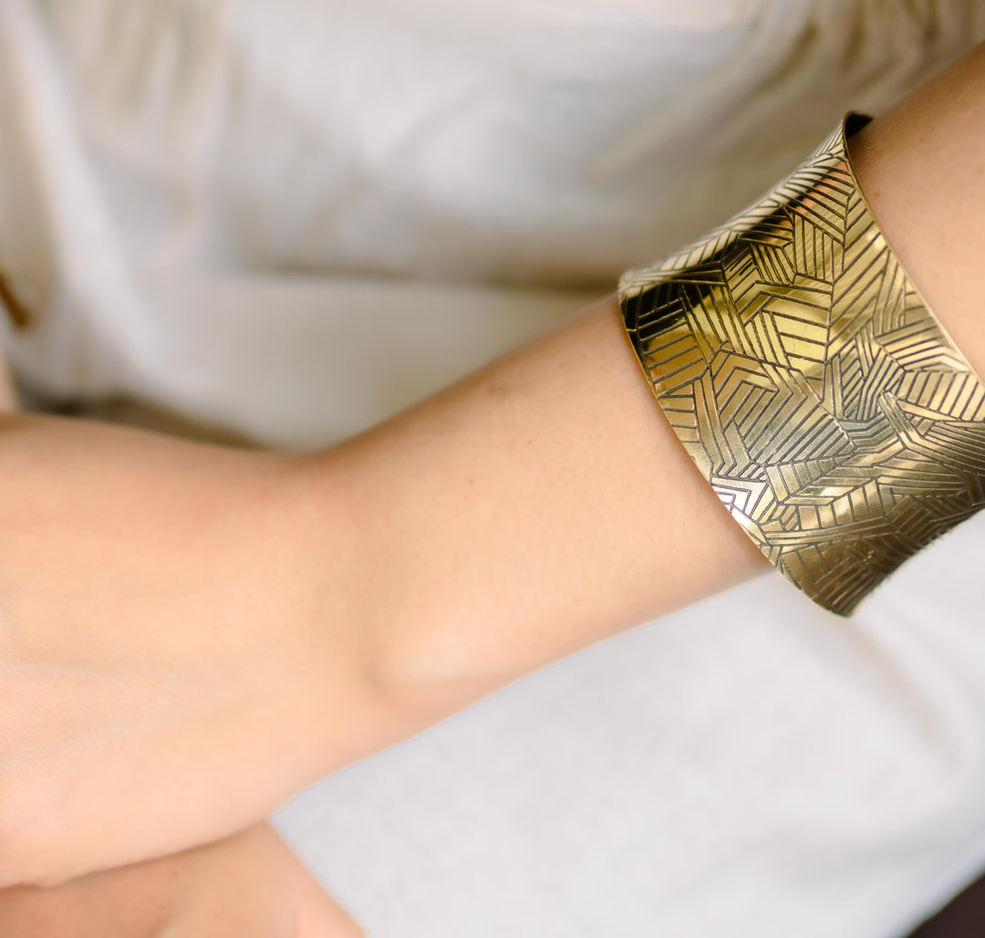 Colliers de pierres précieuses superposées