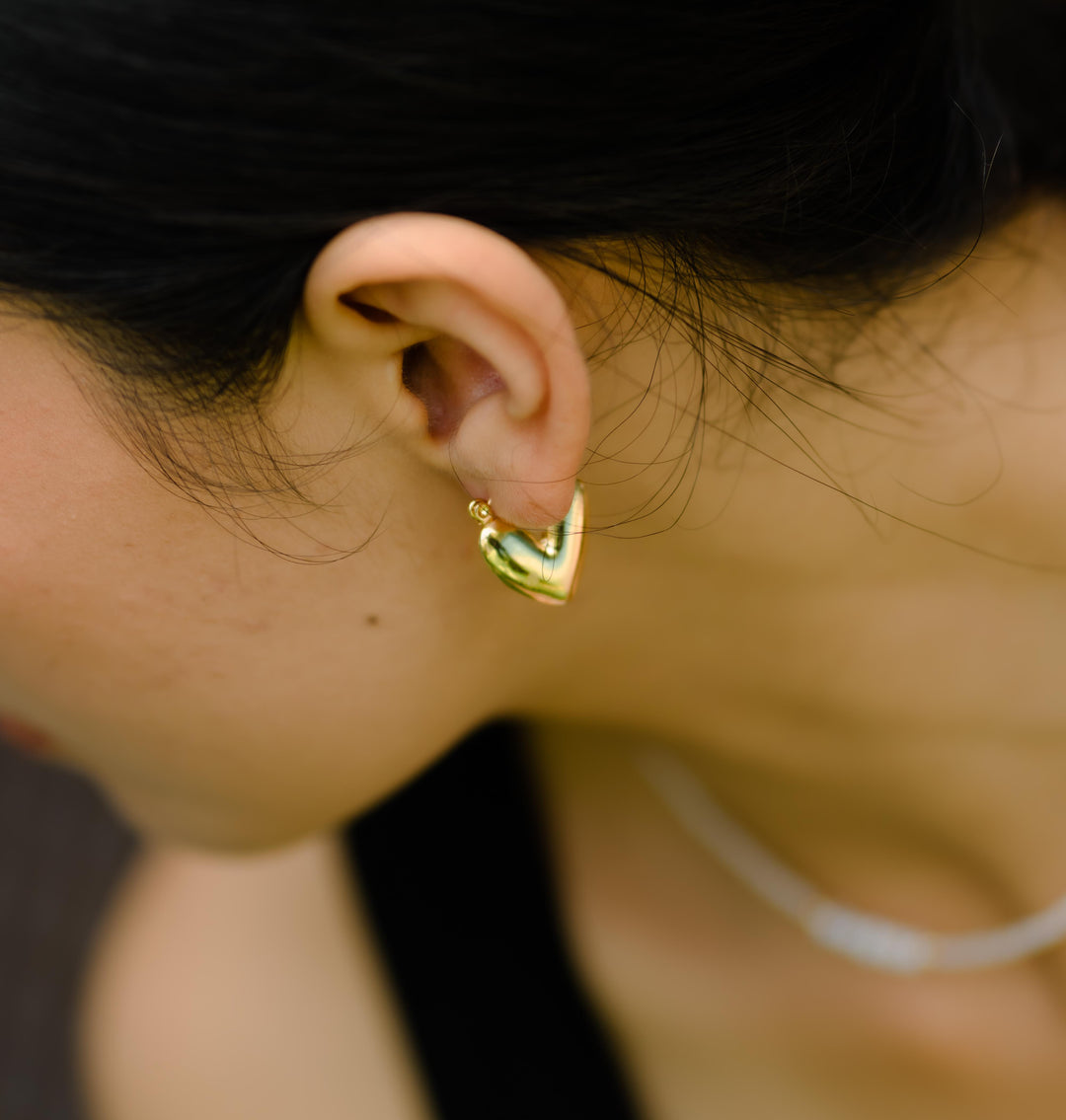 Boucles d'Oreilles Créoles Or avec Pierres Blanches et Roses