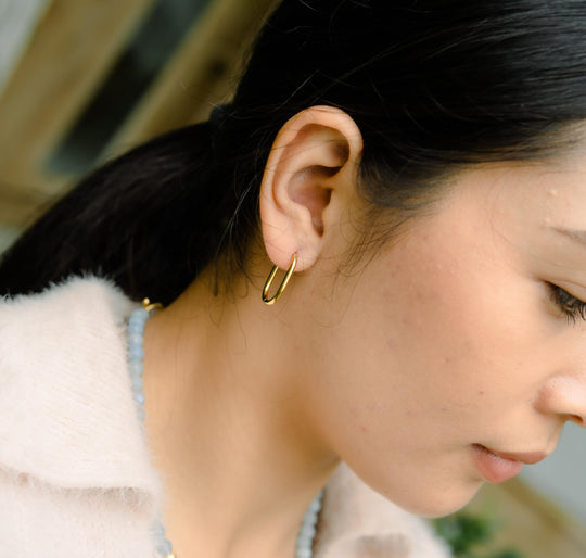 Boucles d'Oreilles Créoles Or avec Pierres Blanches et Roses