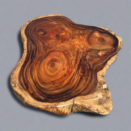 The Chao Phraya Table