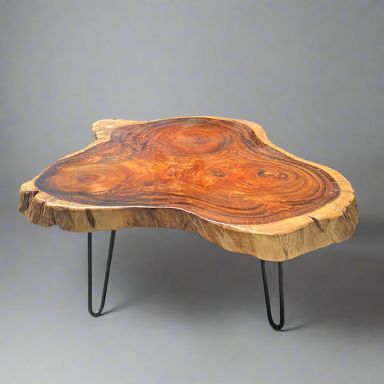 The Chao Phraya Table