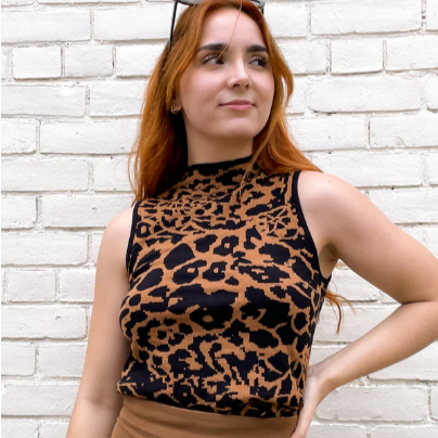 Pull à col rond avec fermeture éclair sur le côté