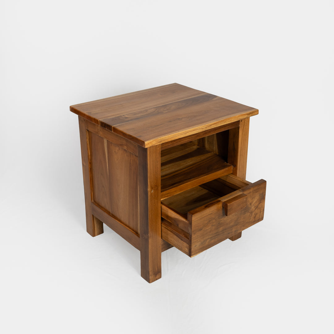 Table d'appoint en teck récupéré