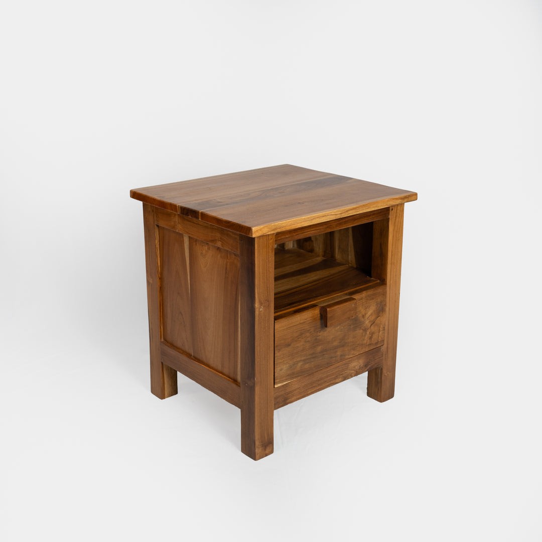 Table d'appoint en teck récupéré