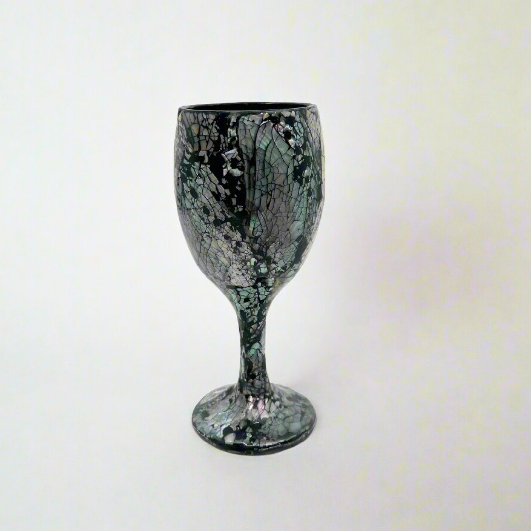 Black Inlaid Shell Wine Glass