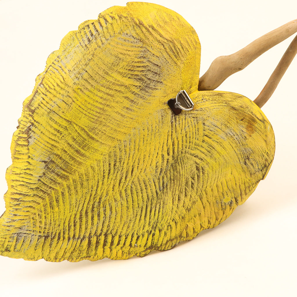 Oiseaux en bois flotté sur nénuphars - Jaune