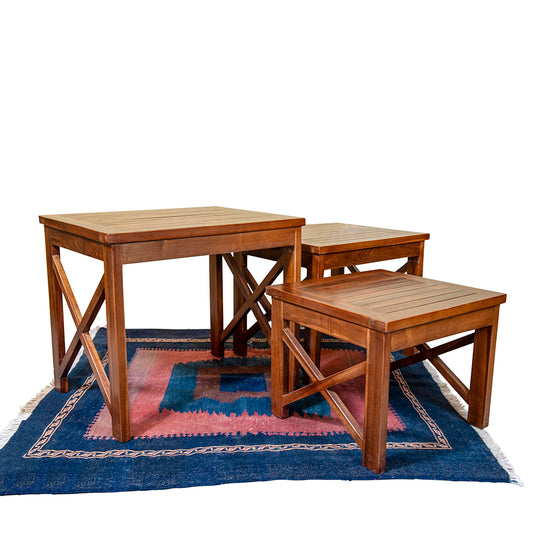 Tables Gigognes en Teck d'Indonésie