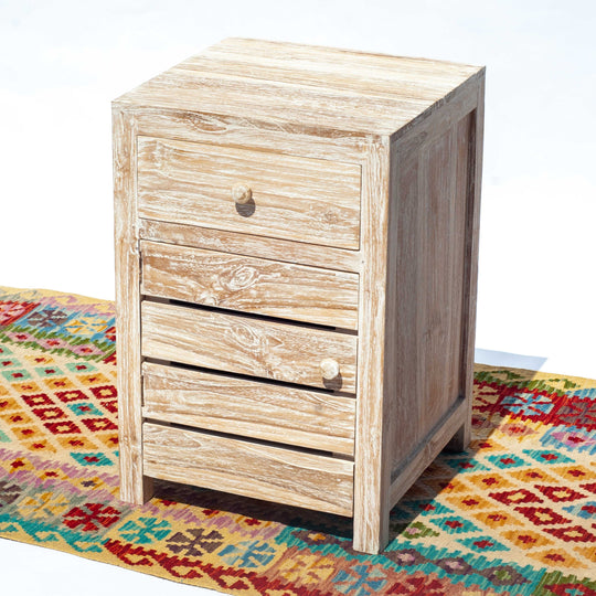 Table de chevet minimaliste blanchie à la chaux