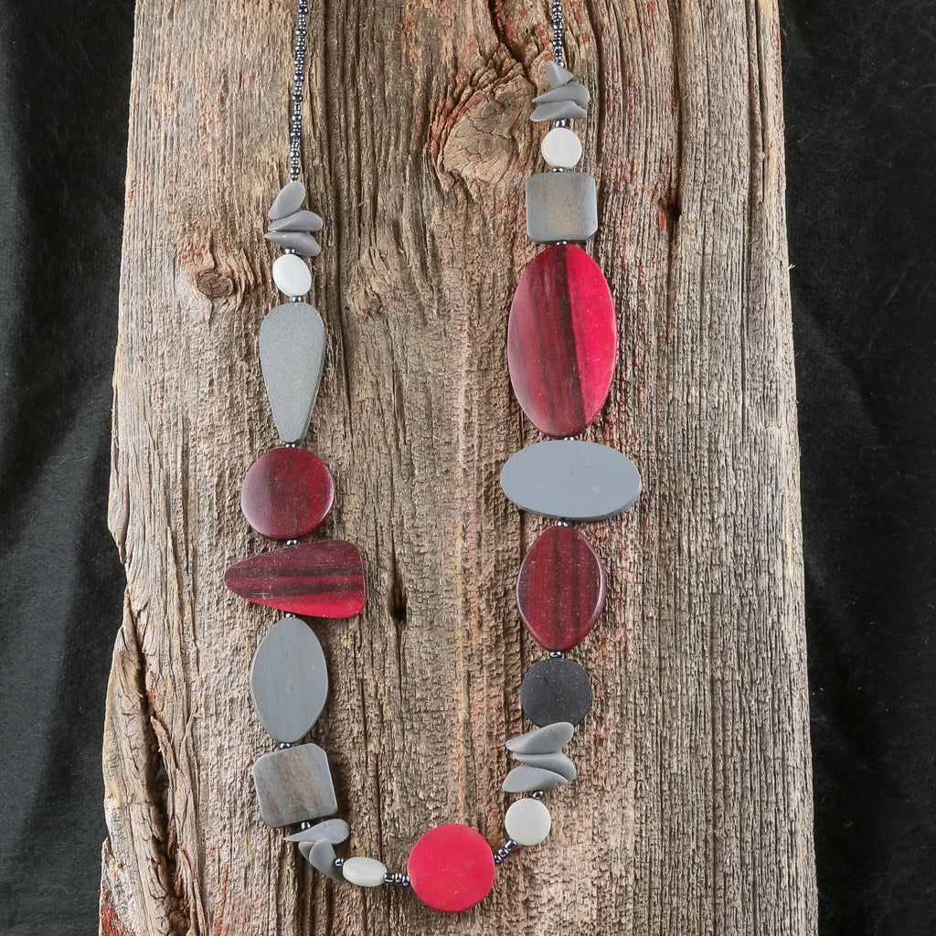 Collier en Bois - Fuschia/Gris