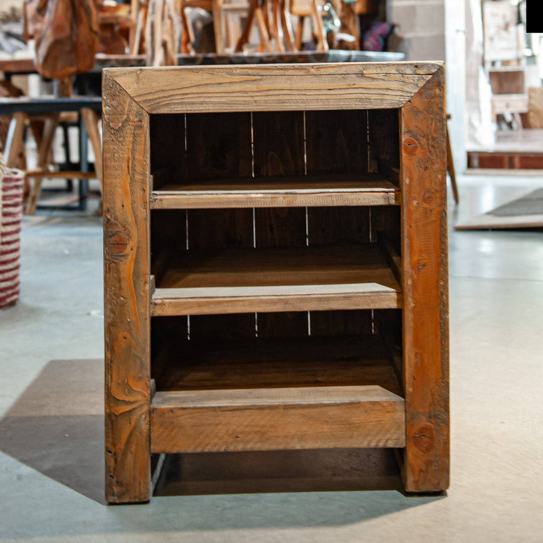 Table d'appoint balinaise en acajou recyclé