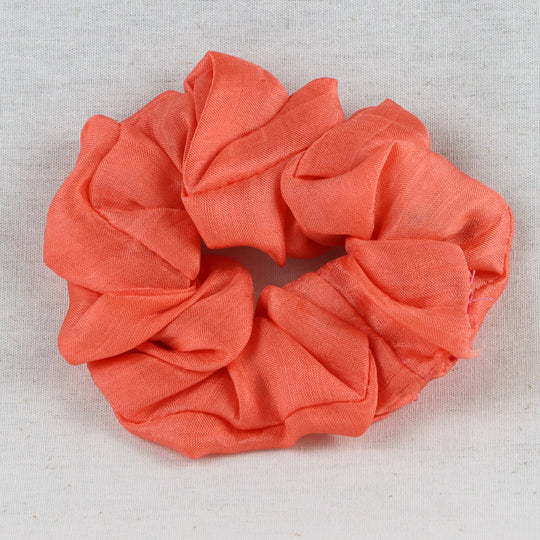 Silk Scrunchies - Fuzzy Peach