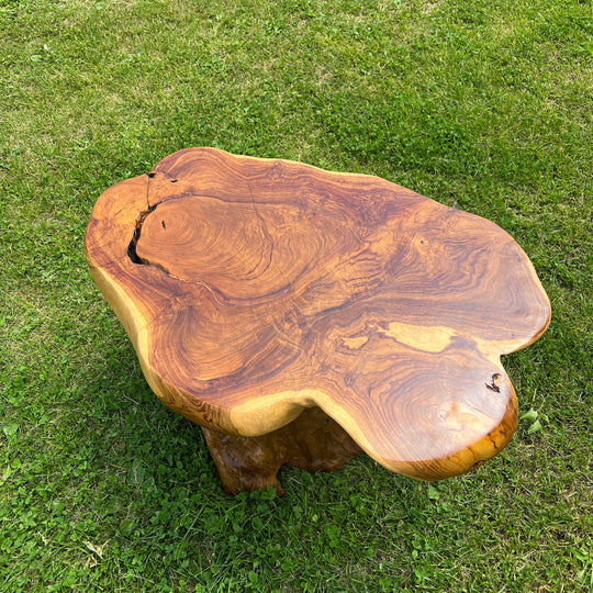 Table d'appoint en teck récupéré
