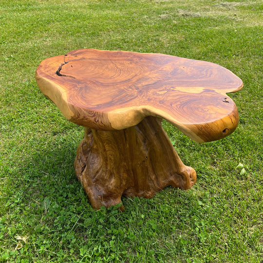 Table d'appoint en teck récupéré