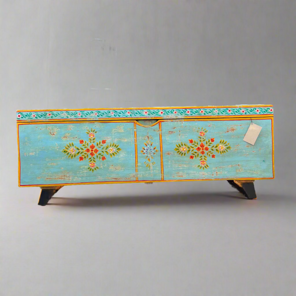 Decorative chest with floral patterns 