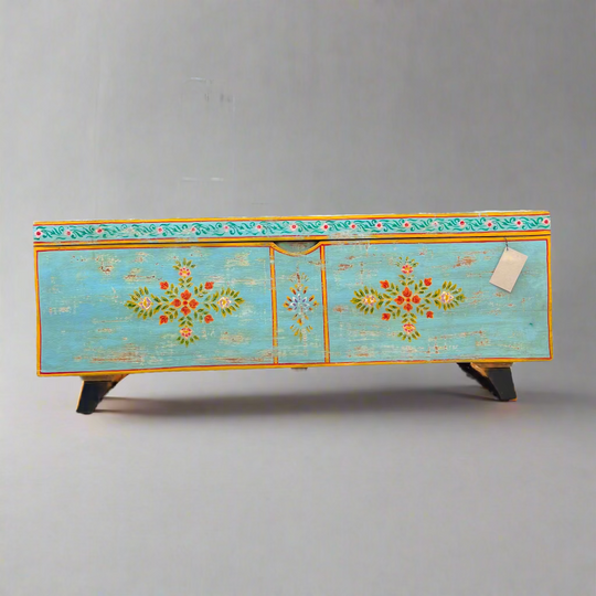 Decorative chest with floral patterns 