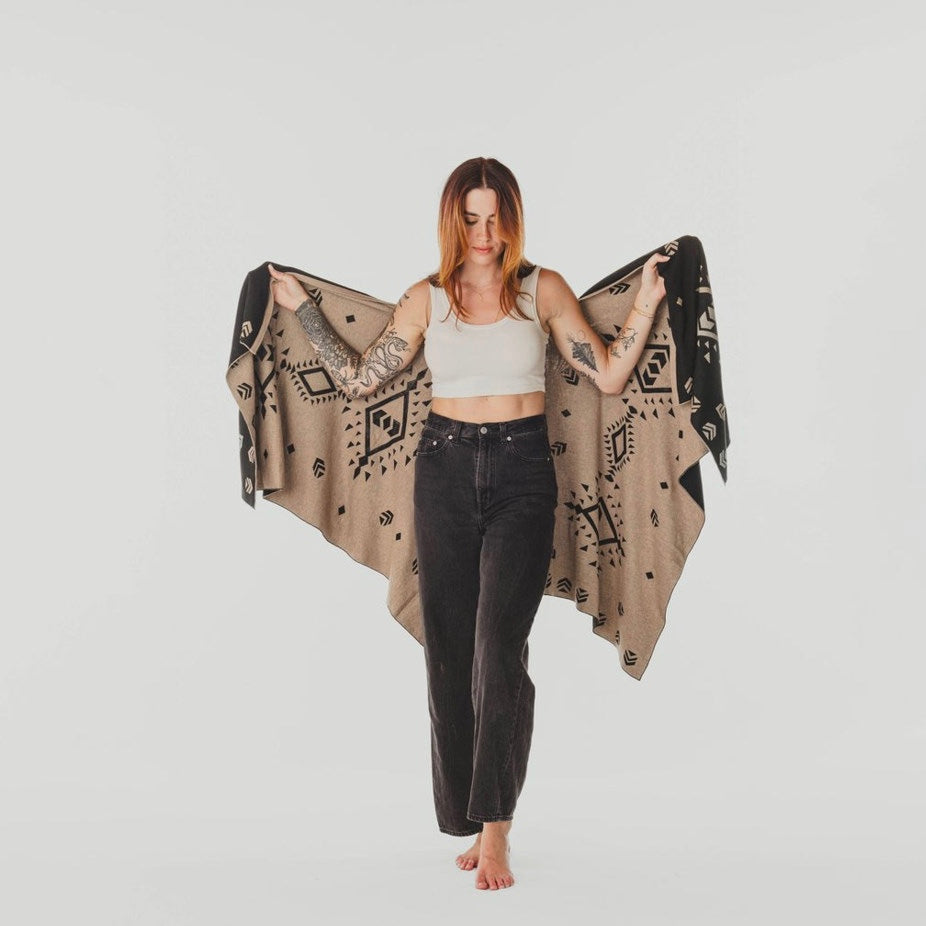 Hayden Ruana - Black/Beige