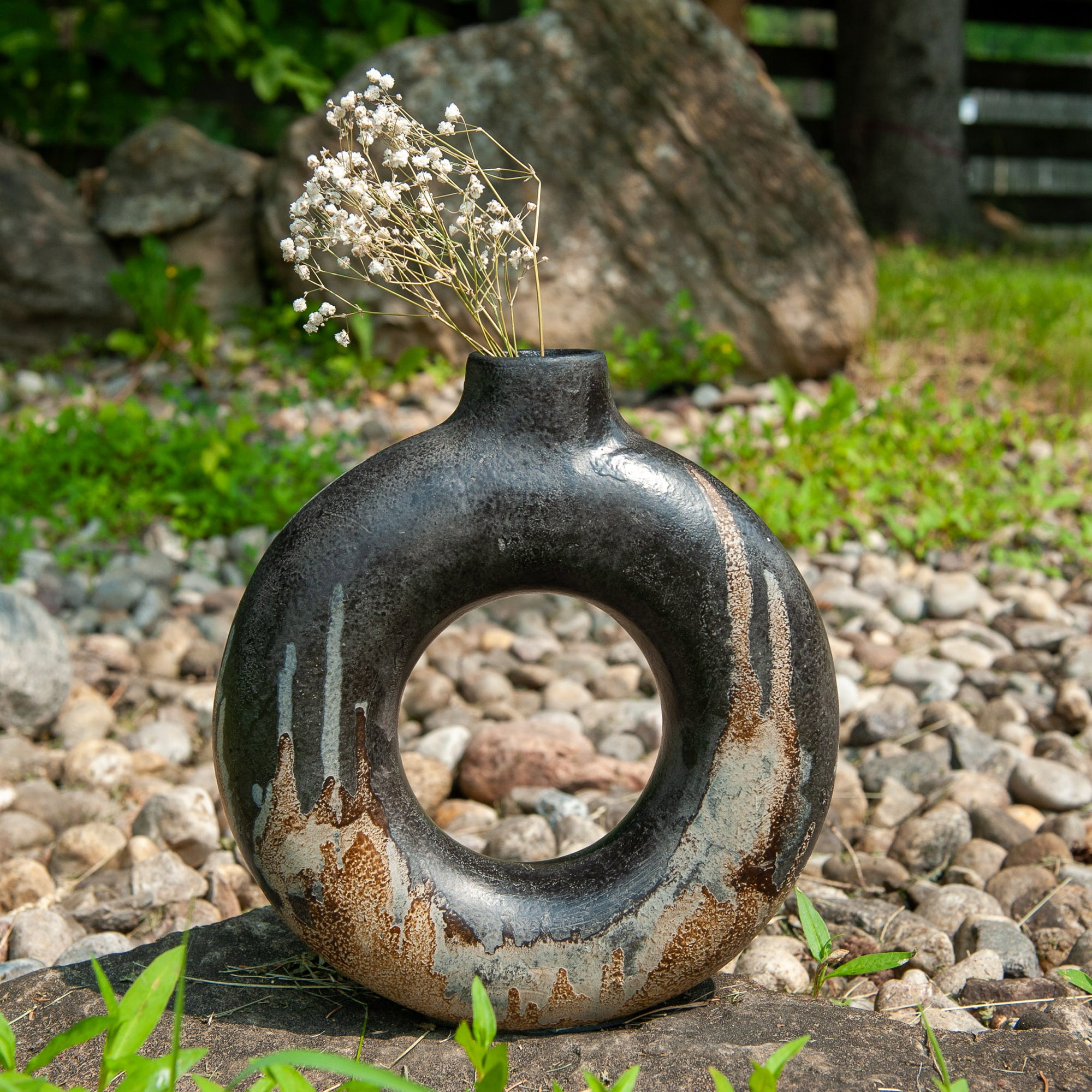 Lombok Ceramic Ring Vase