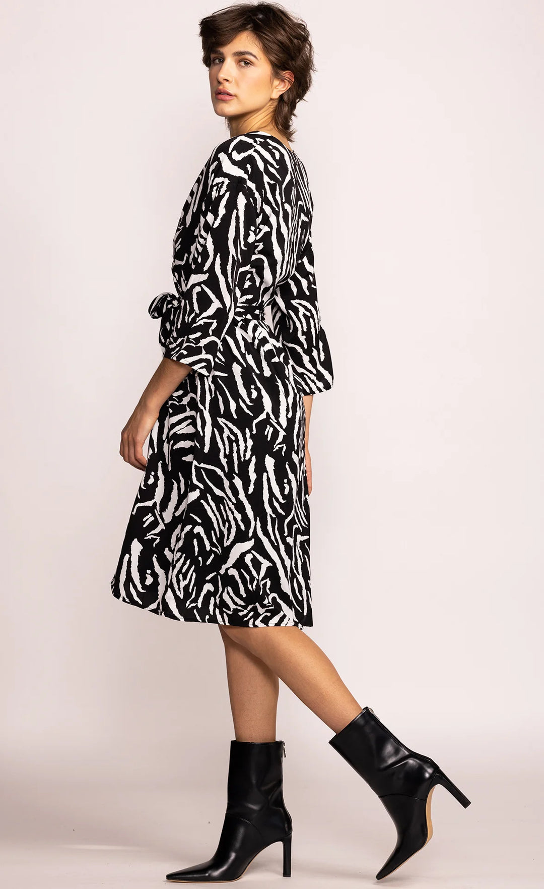 Diane Dress Black and White