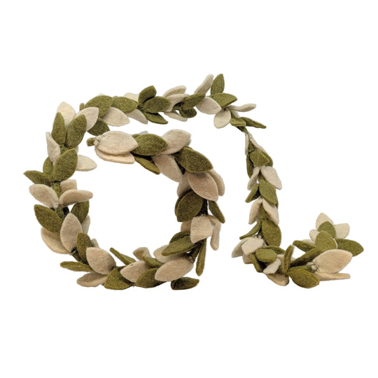 Leaf and Berry Wool Garland