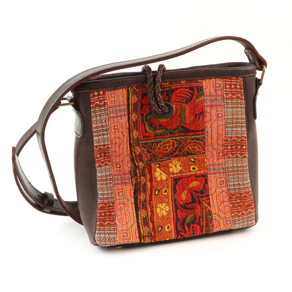 Sac en cuir de la tribu Hmong Hill
