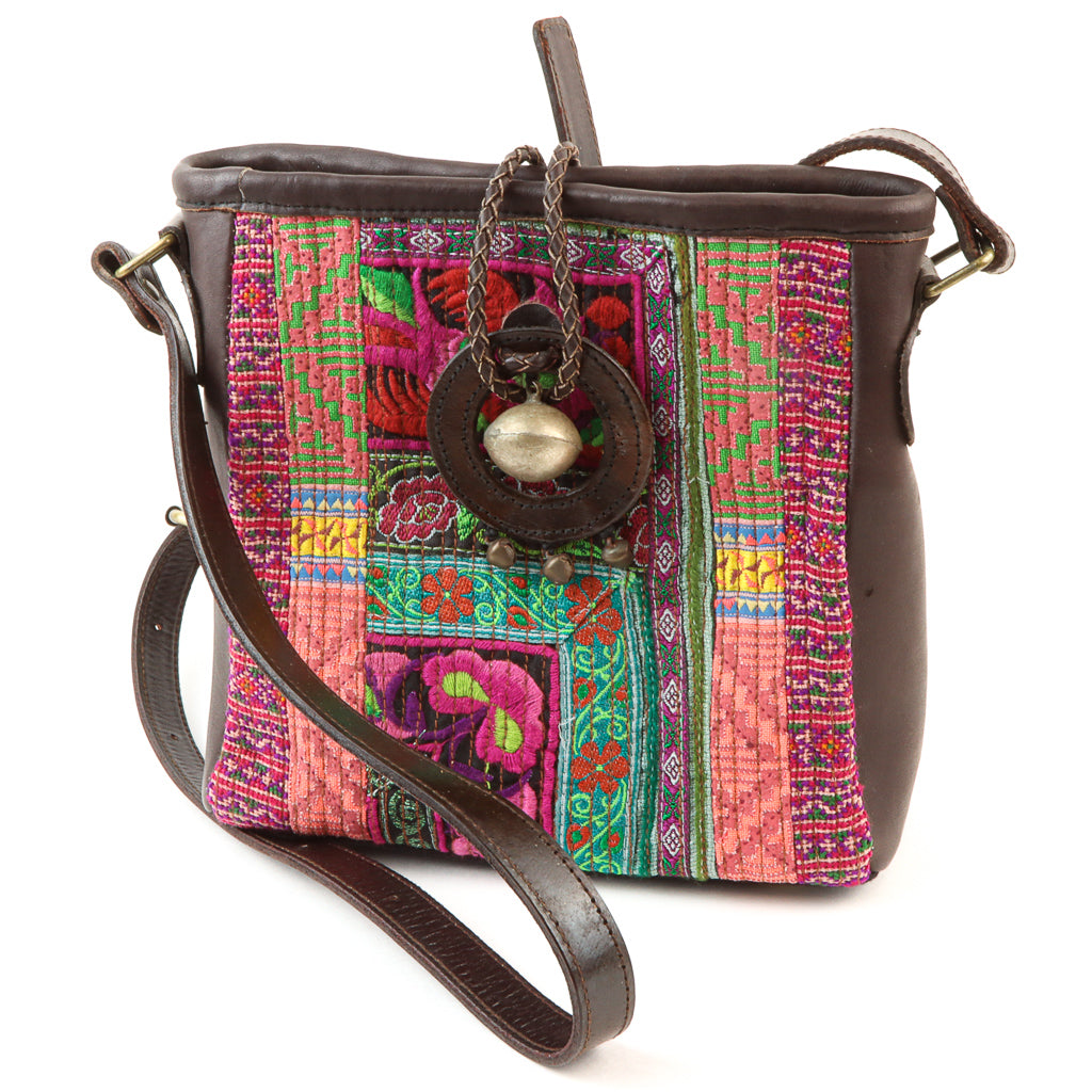Sac en cuir de la tribu Hmong Hill