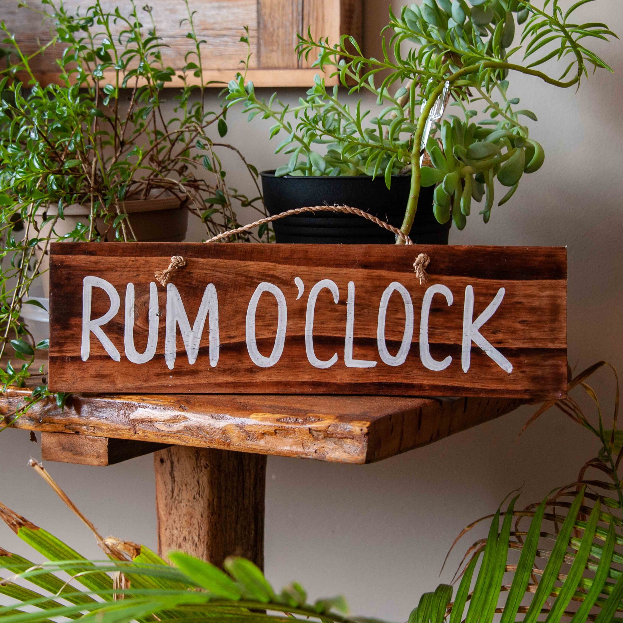 Rum O'Clock 
Wood sign 12x30 Cm