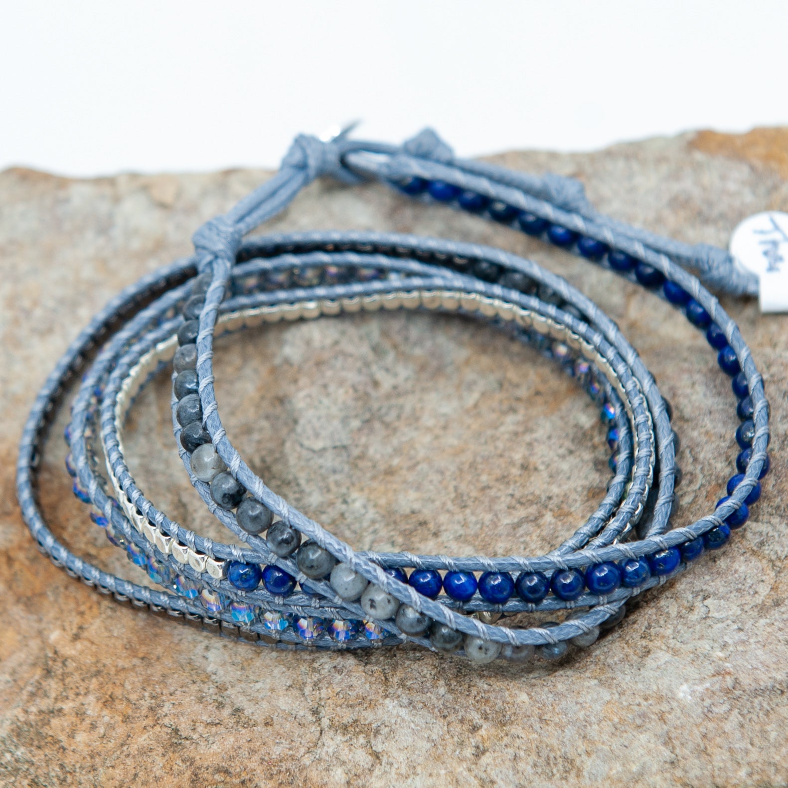 Bracelet Wrap Gris avec Perles Bleues et Grises