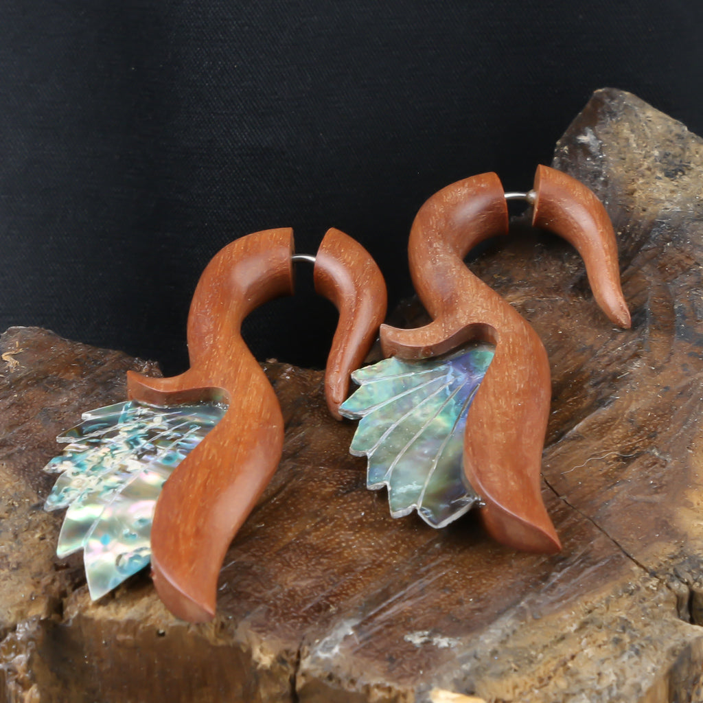 Boucles d'oreilles bois et aile d'ormeau