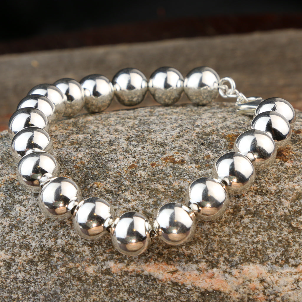 Minimalist Sleek Silver Ball Bracelet