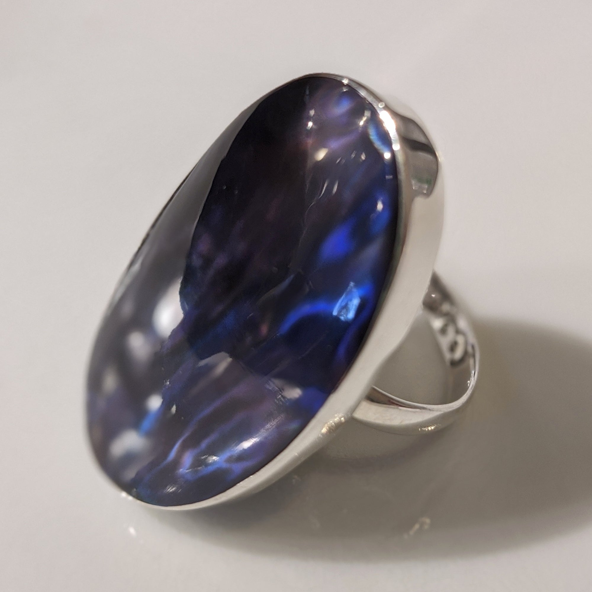 Black Shell Ring - Oval
