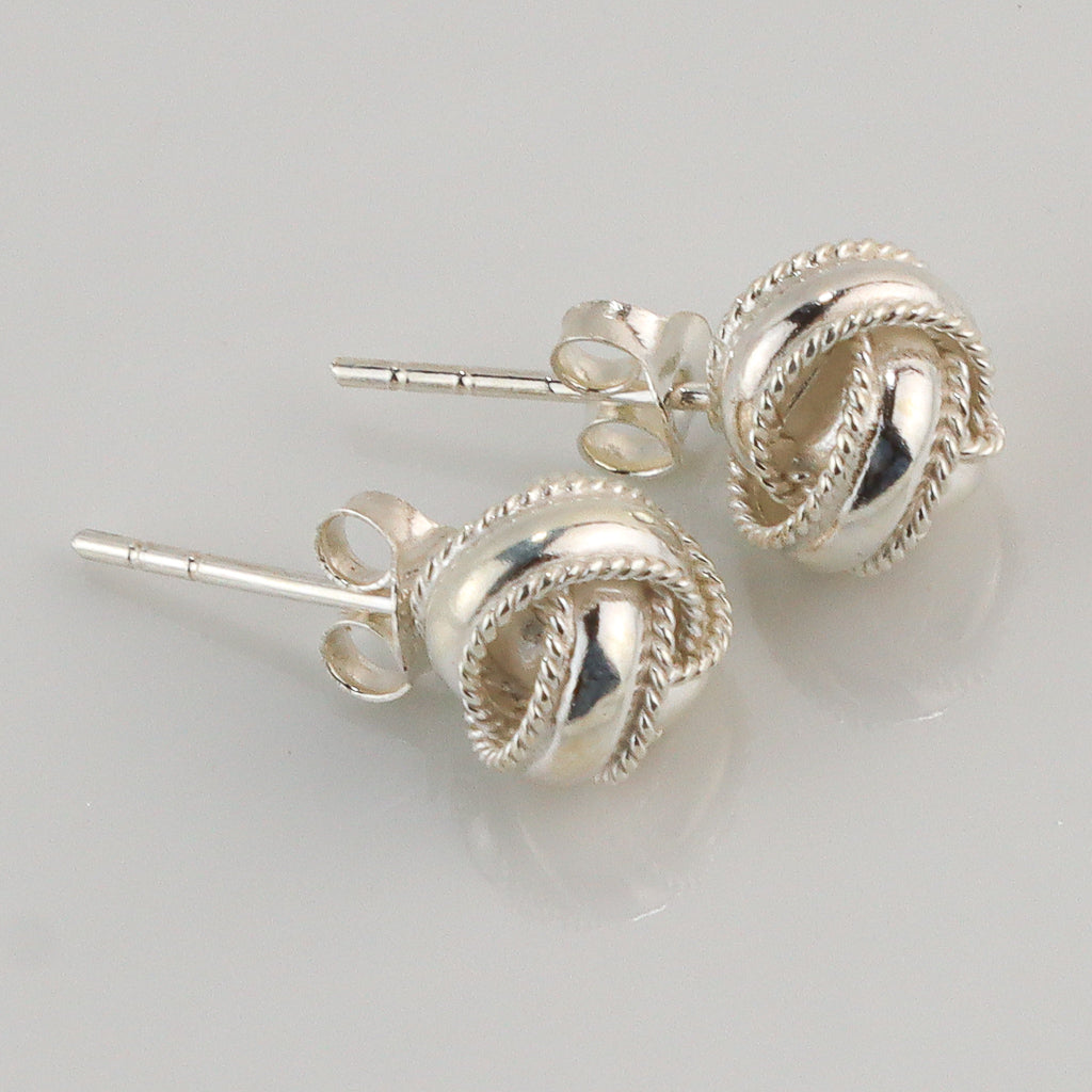 Light Twist Edge Design Knot Stud - 8mm