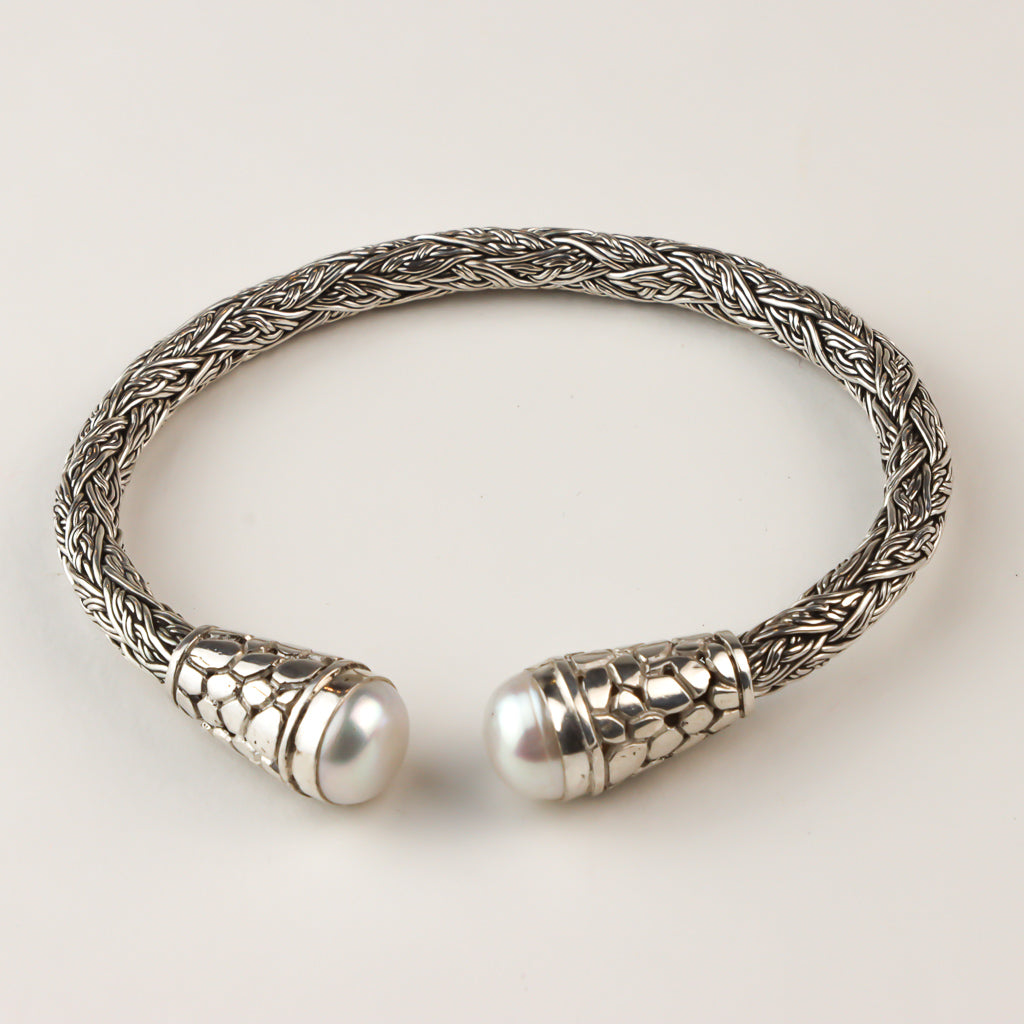 Silver Cuff - Pearl - Twist