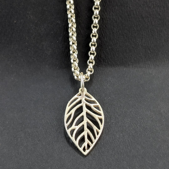 Collier feuille d'argent
