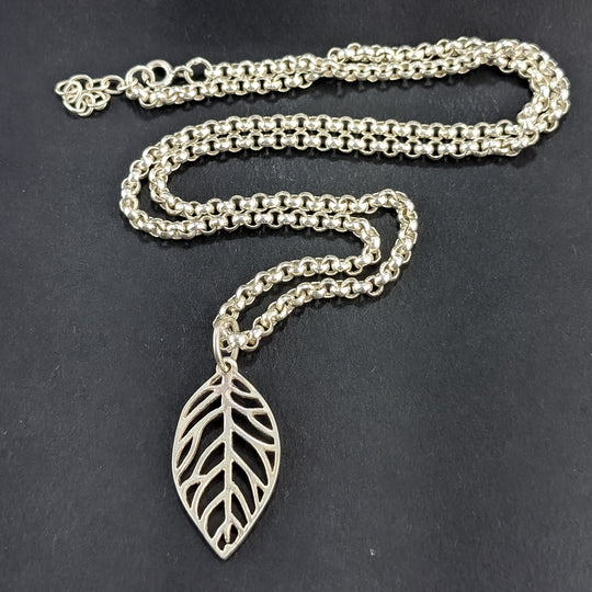 Collier feuille d'argent